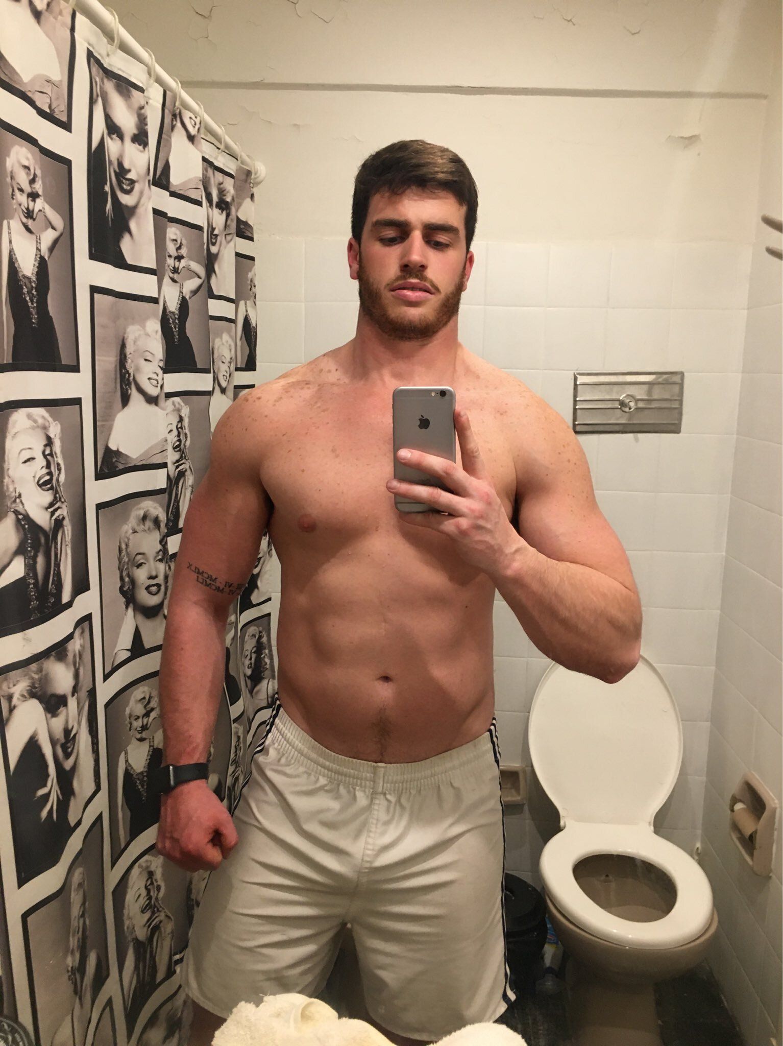 Anyone can upload something of this boy? @santiagoelissalt2093.
