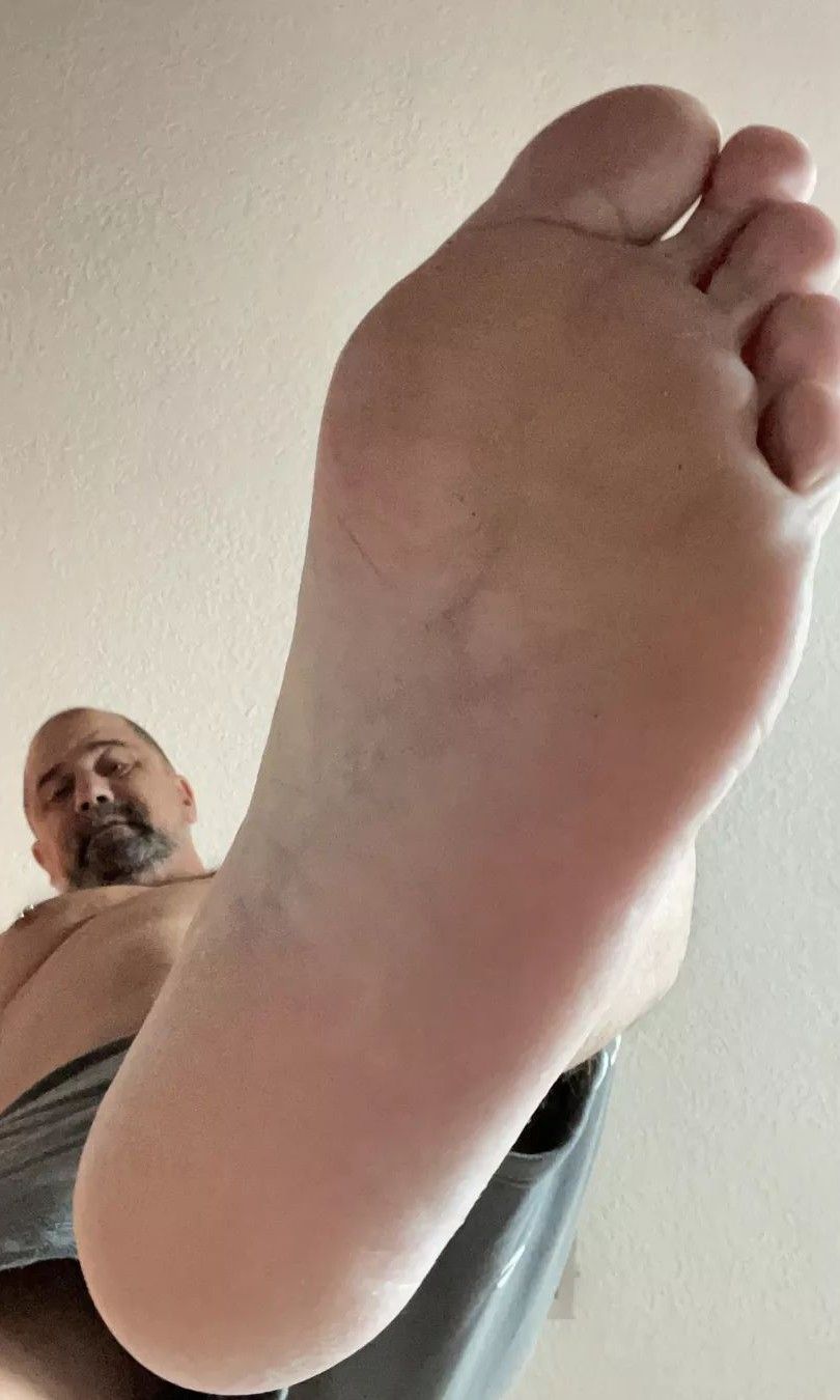 feet.daddy-22-10-2023-0003_1.jpeg