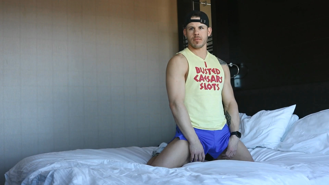 OnlyFans - Quin Quire with a Fan.mp4_20231225_144601.535.png