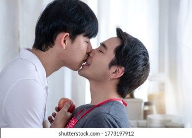 asian-sweet-gay-couple-kissing-260nw-1773197912.jpg