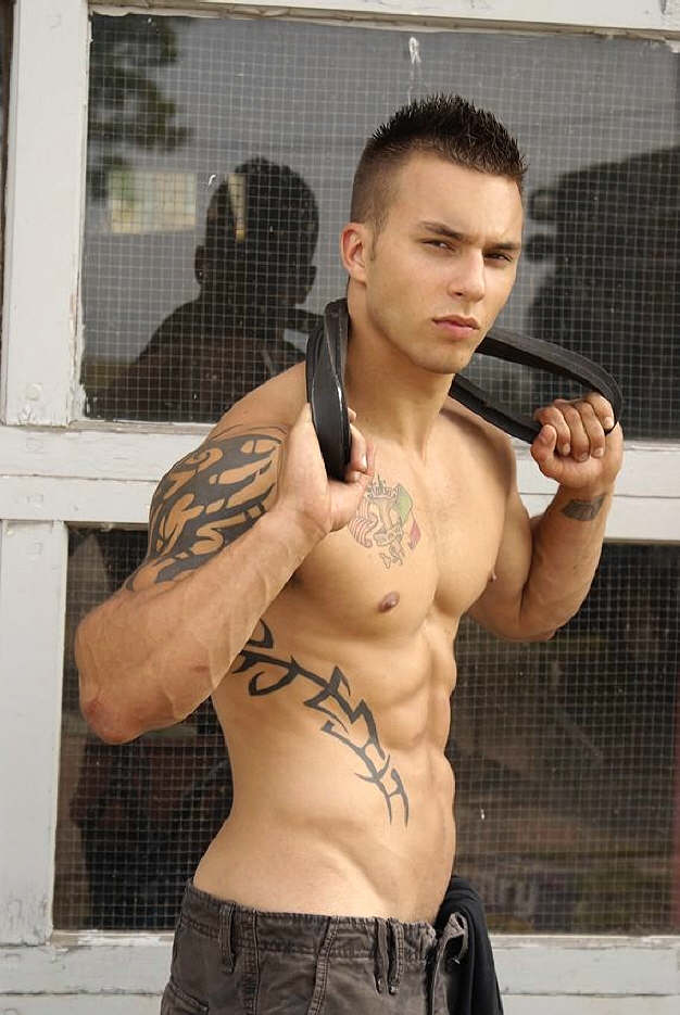 Sexy-Muscle-Men-Tattooed-Guys-3-012.jpg