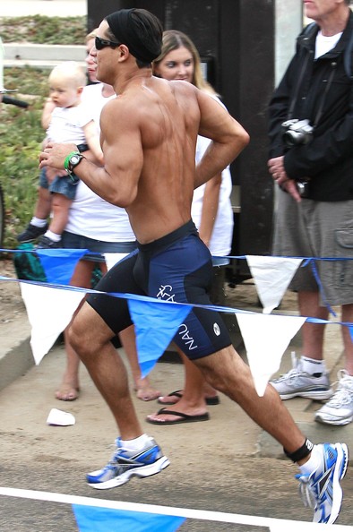 Mario-Lopez-Sexy-Malibu-Triathlon-4.jpg