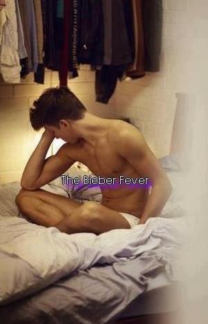 2 Justin-Bieber-naked-in-the-bed-justin-bieber-31268566-301-468.jpg