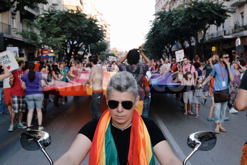 1371350447-thessaloniki-hold-gay-pride-parade_2158282.jpg