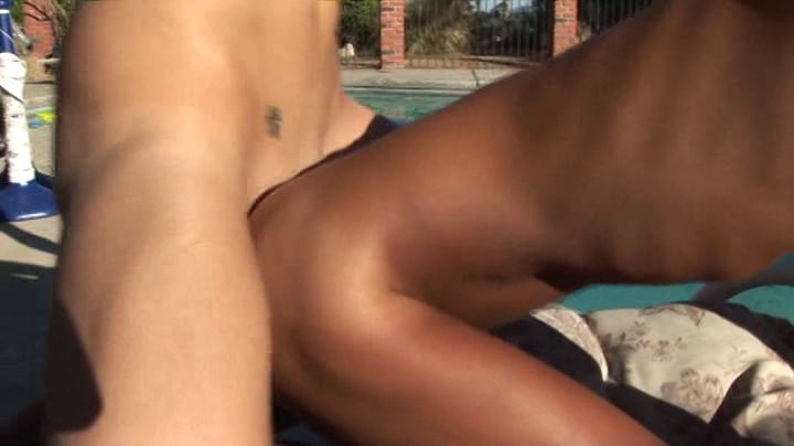 Gabriel Valentino in Twink Pool Party_5.png