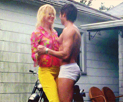 Zac Efron - Paperboy Clips (8).gif
