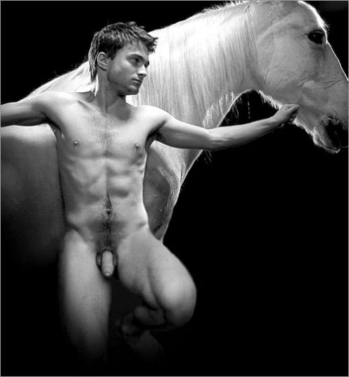 Harry_Potter_Daniel_Radcliffe_Frontal_Nude_Dick_Picture.jpg
