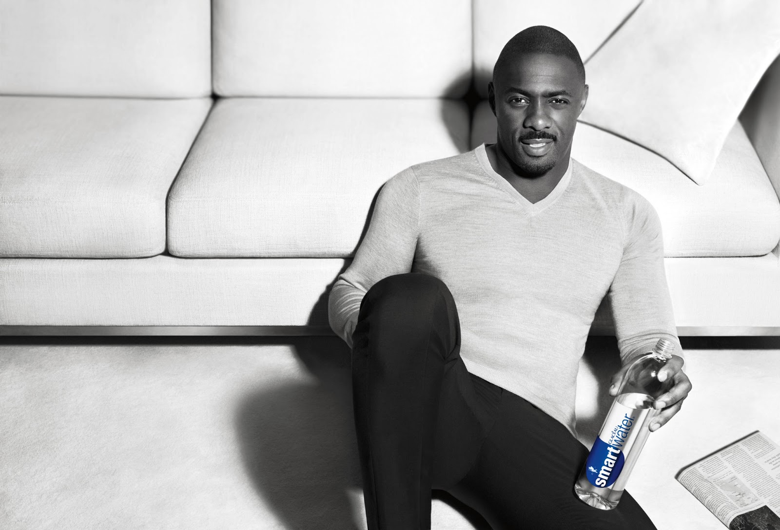 Idris-Elba-Lounging-Ad-for-smartwater-CAPTION-MUST-INCLUDE-smartwater1.jpg