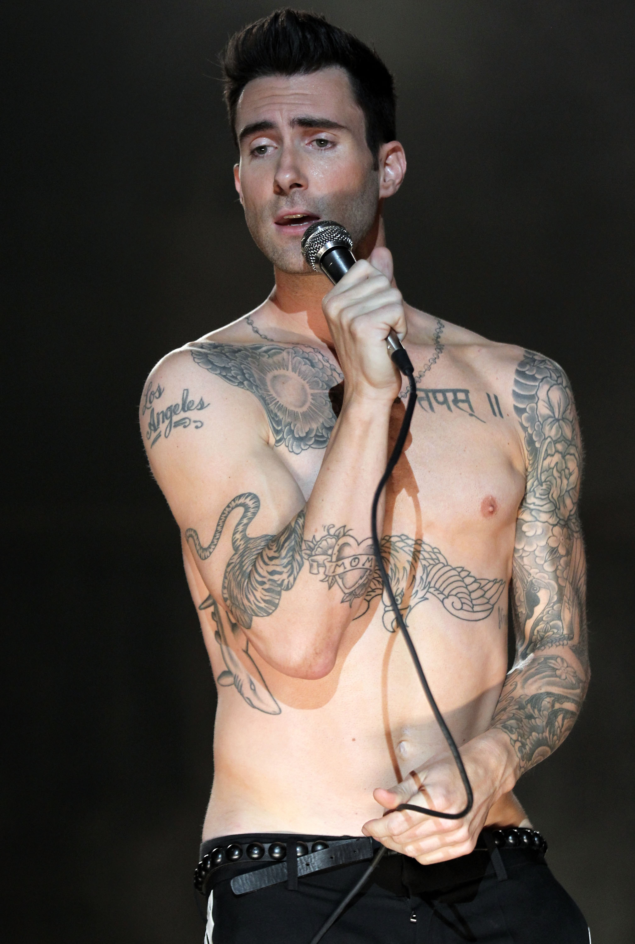 Adam-Levine-6.jpg