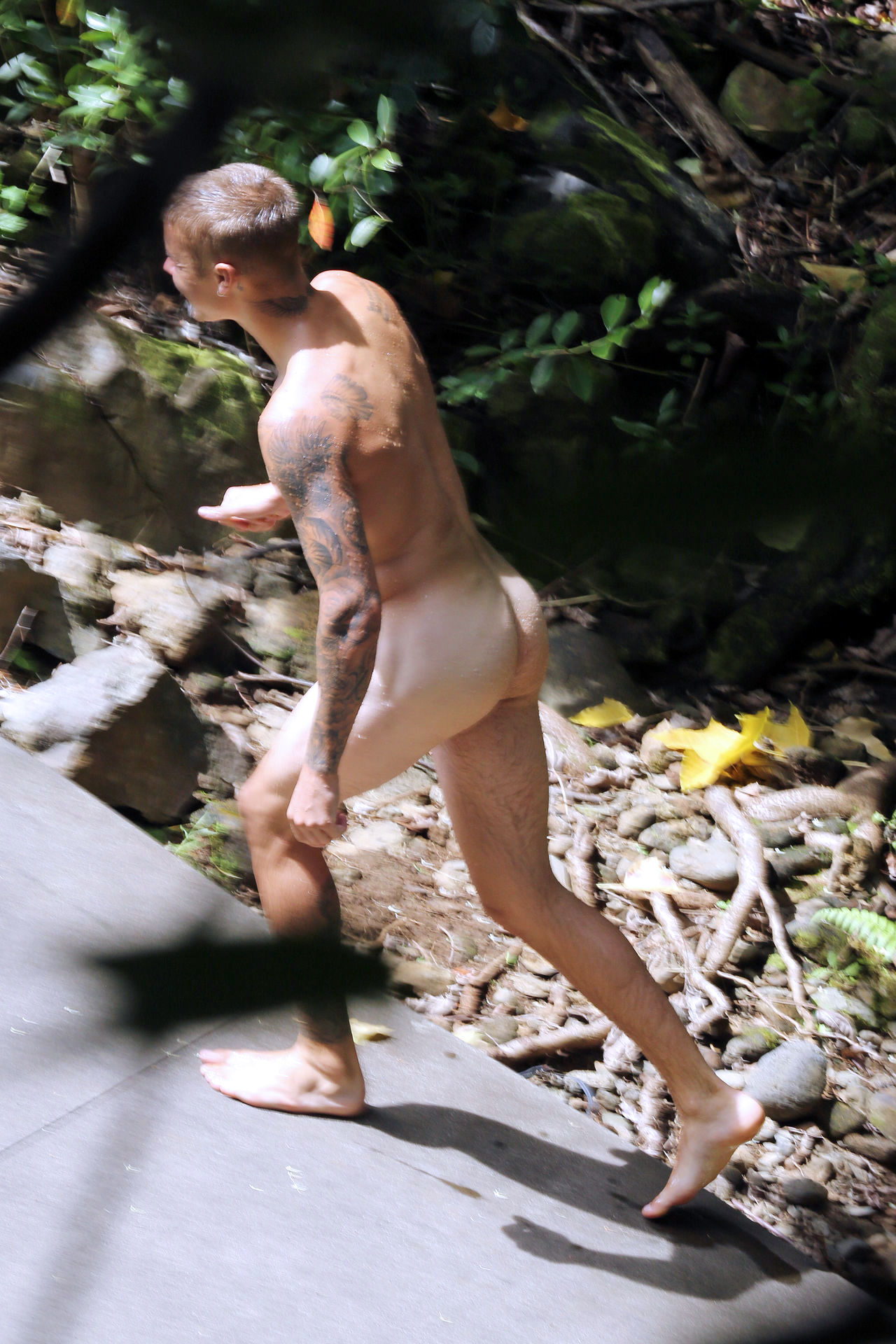 Exposing Justin Bieber's Naked Cock: The Full Gallery